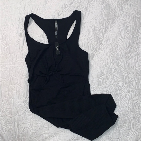 ❌Sold❌ Victoria sport knock front dress - Picture 3 of 4